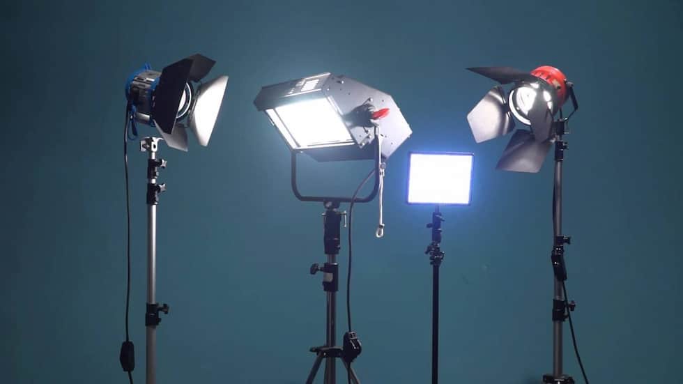 Set Completo Per Studio Fotografico – 3 Luci LED Con Stativi, 3 Softbox, Giraffa E Borsa Da Trasporto, Portatile E Facile Da Montare